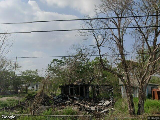 Street view of 917 INDIANA ST, ROBSTOWN, TX 78380-3409